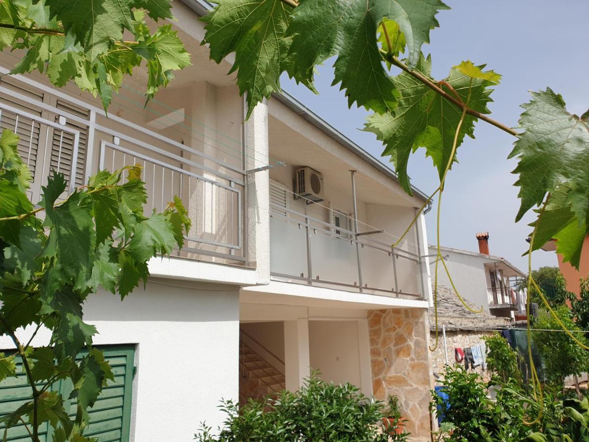 The Heart Of Dalmatia Apartment พรีมอชเตน ภายนอก รูปภาพ