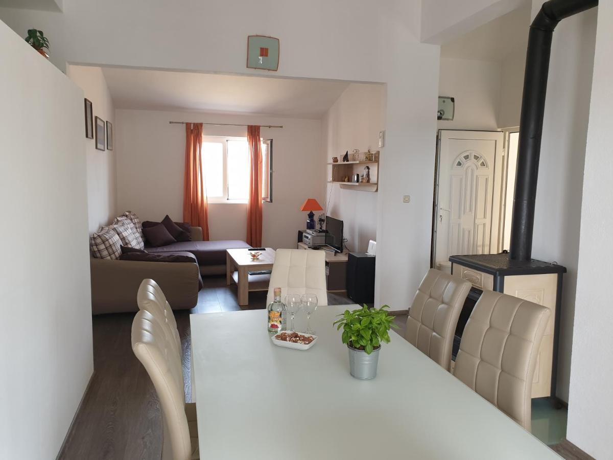 The Heart Of Dalmatia Apartment พรีมอชเตน ภายนอก รูปภาพ